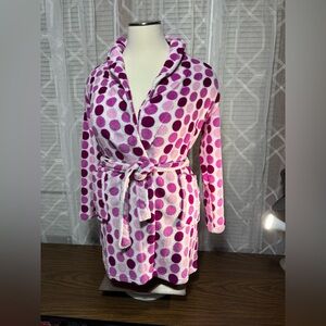 Ulta Beauty L/XL Polka Dot Robe Pink/Purple displayed on 2 size mannequins